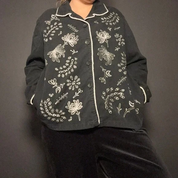 Vtg 90s Artsy XL Black Embroidery Floral Western Cotton Denim Jacket Celestial - Picture 4 of 9